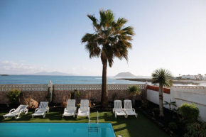 'Casa Ola' Relax in style by the sea